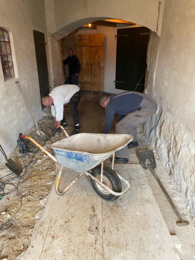 Mølle Kælderen, Vogn porten