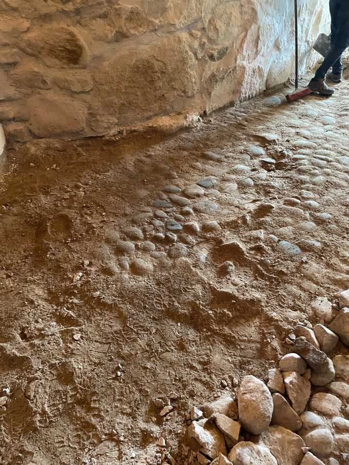 Mølle Kælderen, Vogn porten